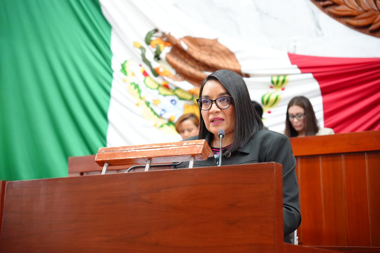 Propone Laura Flores Iniciativa para armonizar la Constitución local en materia de Revocación de Mandato